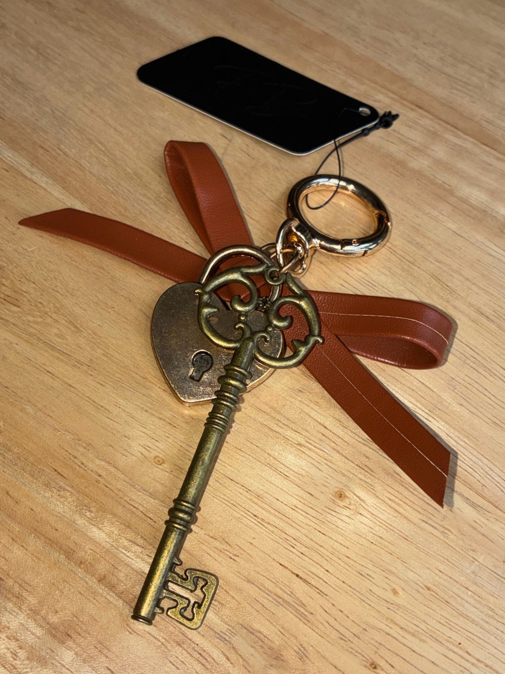 NWT Coquette Faux Leather Bow & Antique Skeleton Key Heart Lock Bag Charm